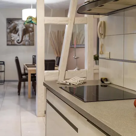 Appartement Hyper Centre 10 Pers *
