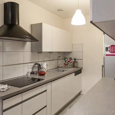 Hyper Centre 10 Pers Apartament *